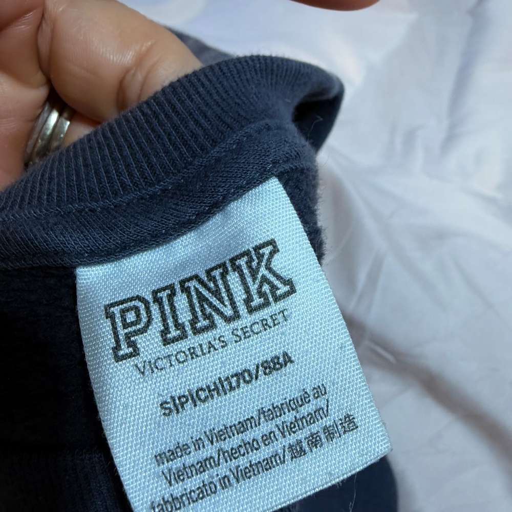 Pink - Picture 3 of 4